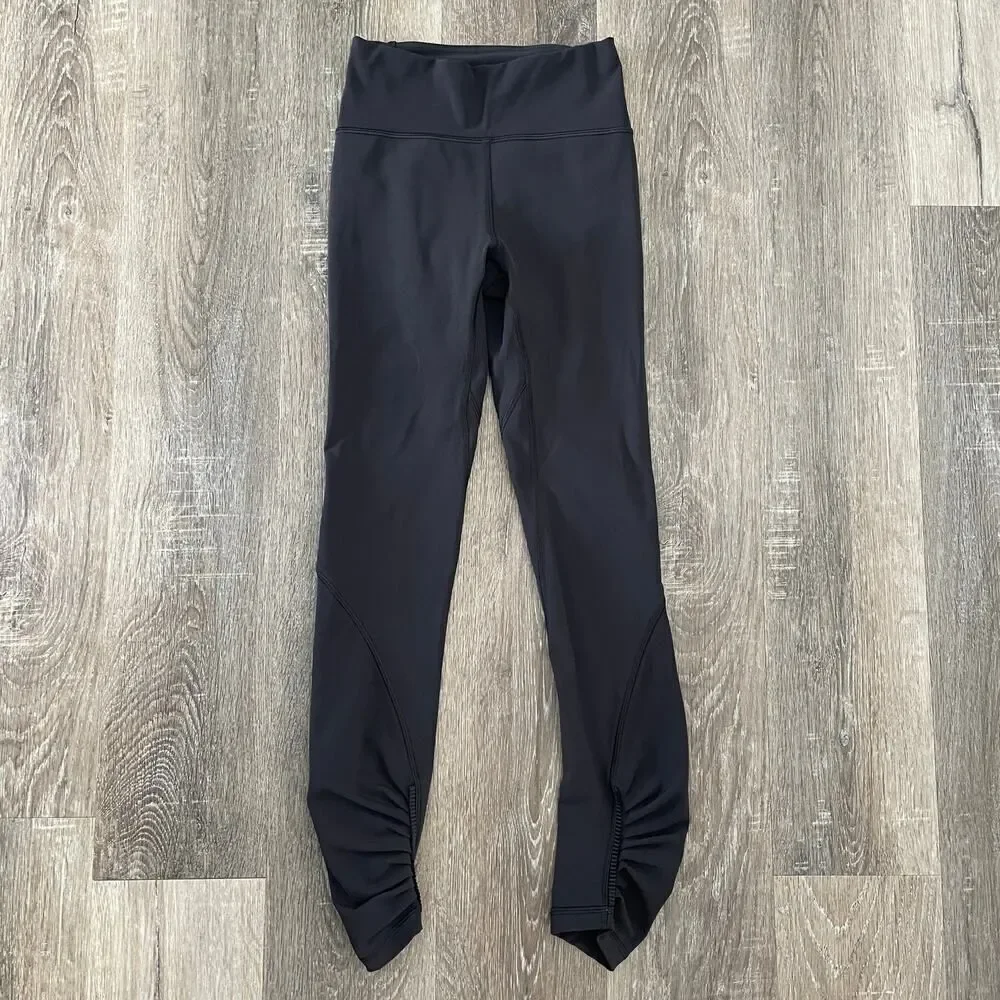 Lululemon Play Off The Pleats Tight* 25